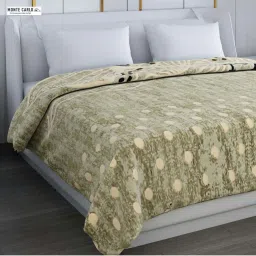 Monte Carlo Green Polyester 1000 GSM Winter Blanket image 3