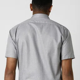 Van Heusen Men Spread Collar Micro Checked Cotton Slim Fit Formal Shirt image 4