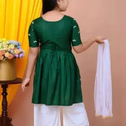 ikonic fashion Girls Festive & Party Kurta and Palazzo Set (Green Pack of 1) image 2