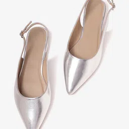 Pair ie Tales Women Ethnic Mules Flats image 2