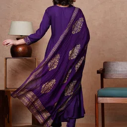 GoSriKi Women Regular Kurta with Trousers & With Dupatta image 5