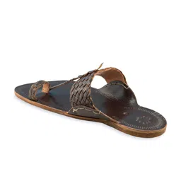 House of Pataudi Men Leather Kolhapuri Chappal image 3