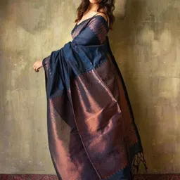 Mufa Ethnic Motifs Zari Saree With Blouse Piece image 4