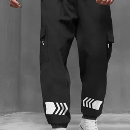 TRIPR Men Solid Regular Fit c-image-2