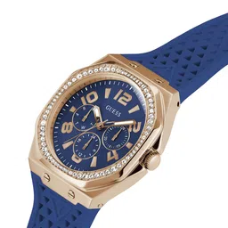GUESS Women Textured Dial & Silicon Straps Analogue Watch GW0694L4 image 3