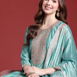 Anouk Women Floral Embroidered Regular Sequinned Kurta with Trousers & With Dupatta-image-57