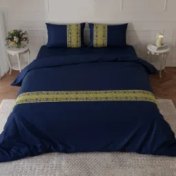 Stoa Paris Versailles Applique Print Navy 300 TC Sateen Double Comforter with 2 Pillow Covers image 4