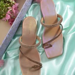 Clog London Women's Golden Toe Ring Sandals-picture-15