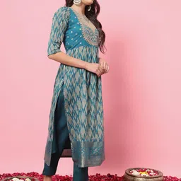 vredevogel Women's Cotton Silk Kurta Pant Set with Nazmin Jacquard Lace Dupatta image 3