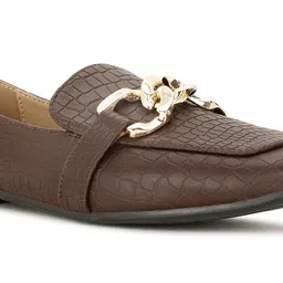 bata Women Pull On Loafers image 5