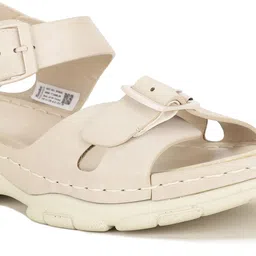 bata comfit Womens Chandra Sandal Sandals, Beige, 7, (5618520) image 5