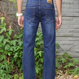 thomas scott Men's Mid-Rise Clean Look Boot Cut Jeans image 4