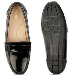 bata Womens Lynette E 24 Loafer image 4