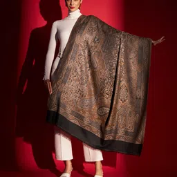 zamour Women's Faux Pashmina Jacquard Woven Jamawar Mughal Shawl in Golden Black image 2