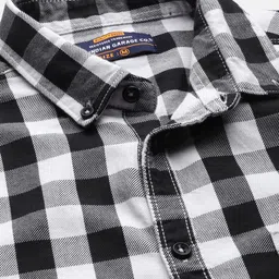 the indian garage co Men Slim Fit Checkered Full Sleeves Cutaway Collar Casual Shirt image 2