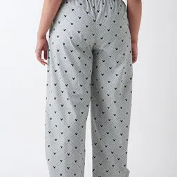 bewakoof Women's All Over Print Regular Fit Poplin Plus Size Pyjama image 3