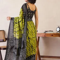 saree mall Women's Blue Cotton Bandhani Printed Ready To Wear one Minute Saree With Unstitched Blouse image 3