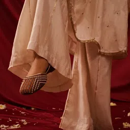 jm looks Traditional Punjabi Jutti | Handcrafted Mojari for Women | Wedding & Festive Collection image 4