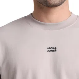 jack & jones Men's Printed Classic Fit T-Shirt image 5