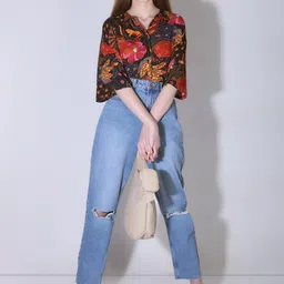 vero moda Women's Straight Fit High Rise DistressedJeans image 2