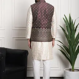 sojanya (Since 1958 Men's Silk Blend Kurta and Pyjama with Nehru Jacket image 4