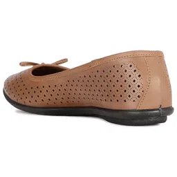 bata Ballerinas Women's Laser Dip E Ballerina image 4