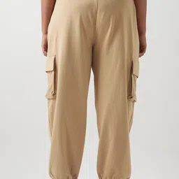 bewakoof Air 1.0 Women's Terry Solid Super Loose Fit Plus Size Joggers image 3