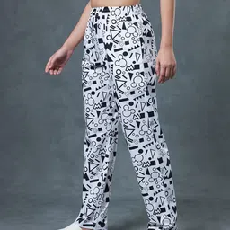 bewakoof Women's 100% Poplin Cotton Regular Fit Pyjama image 3