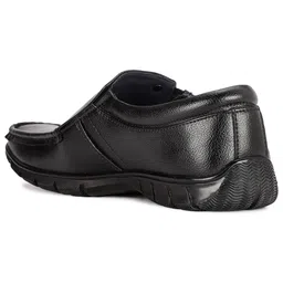 bata Men Pull On Formal Shoes image 4