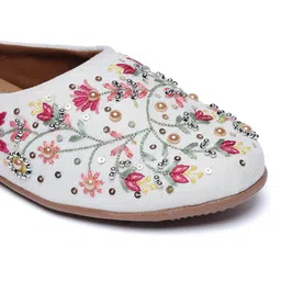 opive fashion hub OPIVE's Mehandi Women's Mojari Jutti Ethnic Punjabi Juttis Traditional Flat Embroidered Canvas Fancy Bellies Comfortable Sole for Womens & Girls image 3