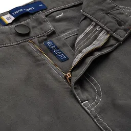 bene kleed Men Solid Relaxed Fit Contrast Threads Cargo Trousers image 5