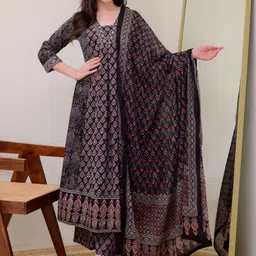 Aaghnya Ethnic Motifs Printed V-Neck A-Line Kurta With Trousers & Dupatta-image-8
