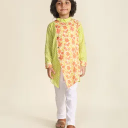 LIL PITAARA Pure Cotton Woven Full Sleeves Floral & Leheriya Printed Kurta Pyjama Set - Light Green image 4