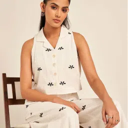 Akkriti by Pantaloons Off White Plain Tunic image 4
