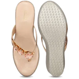 Inc.5 Women's Rose Gold Thong Wedges image 4