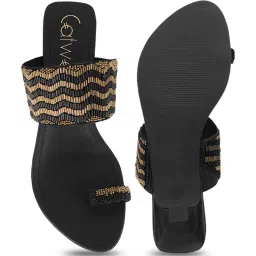 Catwalk Women's Rustic Zing Thing Black Toe Ring Sandals image 4