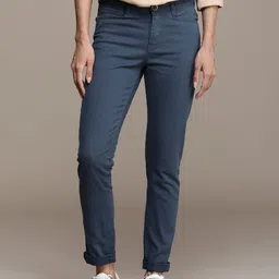 Roadster Women Classic Slim Fit Low-Rise Chinos Trousers-picture-42