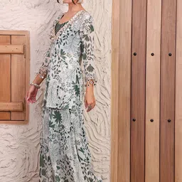 DEEBACO Floral Printed V-Neck Pure Chiffon Tunic With Palazzos image 5