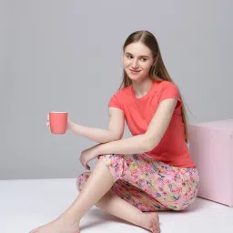 Kryptic Navy & Pink Cotton Floral Print Mid Rise Capris (Pack Of 2) image 4