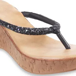Mochi Women's Black Thong Wedges image 4