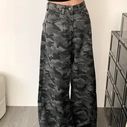 StyleCast Women Flared High-Rise Clean Look Cotton Jeans image 3