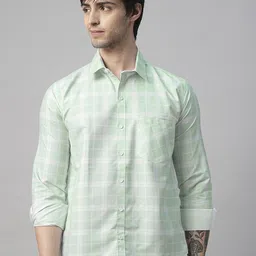 TRYBUY.IN Men Standard Buffalo Checks Opaque Checked Casual Shirt image 1