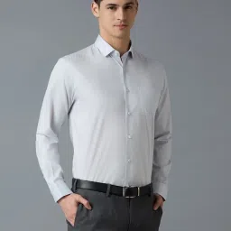Reid & Taylor Grey Cotton Regular fit Solid Shirt image 4