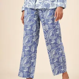 Akkriti by Pantaloons Indigo Blue Floral Print Flared Pants image 4