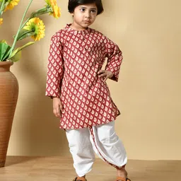 MoMaa Cotton Woven Full Sleeves Abstract Motif Printed Kurta Dhoti Set - Maroon image 4