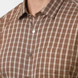 Van Heusen Brown Cotton Slim Fit Checks Shirt image 4