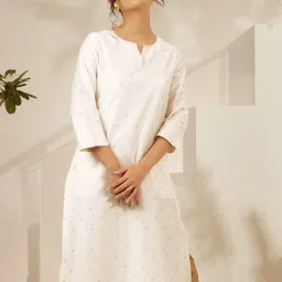 Daali White Viscose Round Neck 3/4 Sleeves Blooming Mood Kurta with Two Pockets image 4