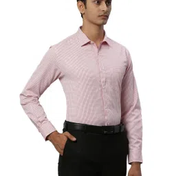 Park Avenue Red Slim Fit Checks Shirt image 4