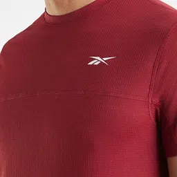 Reebok Maroon Regular Fit Sport T-Shirt image 4