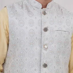 Sethukrishna Men Regular Kurta with Churidar With Nehru jacket image 3